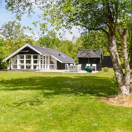 3 Bedroom Awesome In Semesterbostad Oksbøl